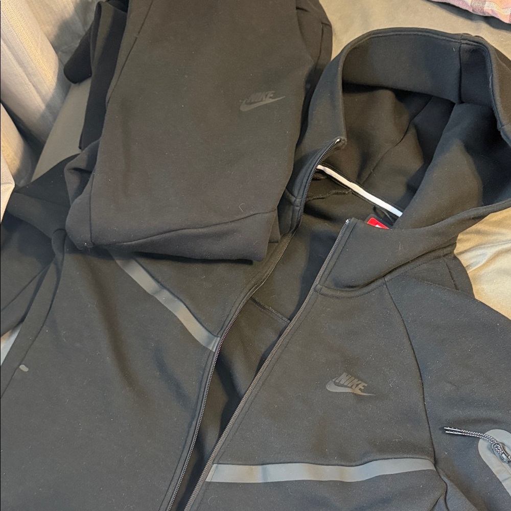 Nike Mens Tech Fleece JACKET AND PANTS